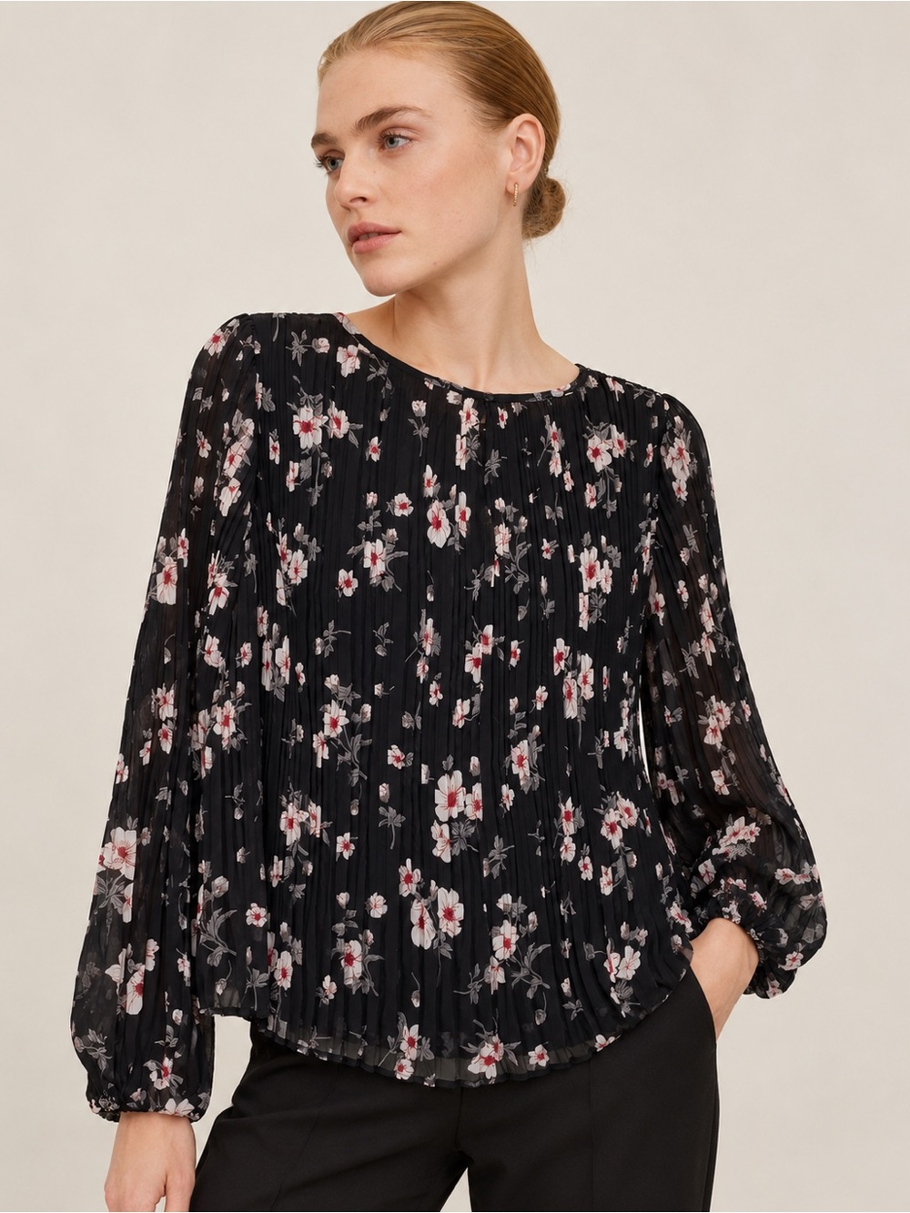 Mango / MNG Mauro Pleated Black Floral Chiffon Blouse |  XS NEW